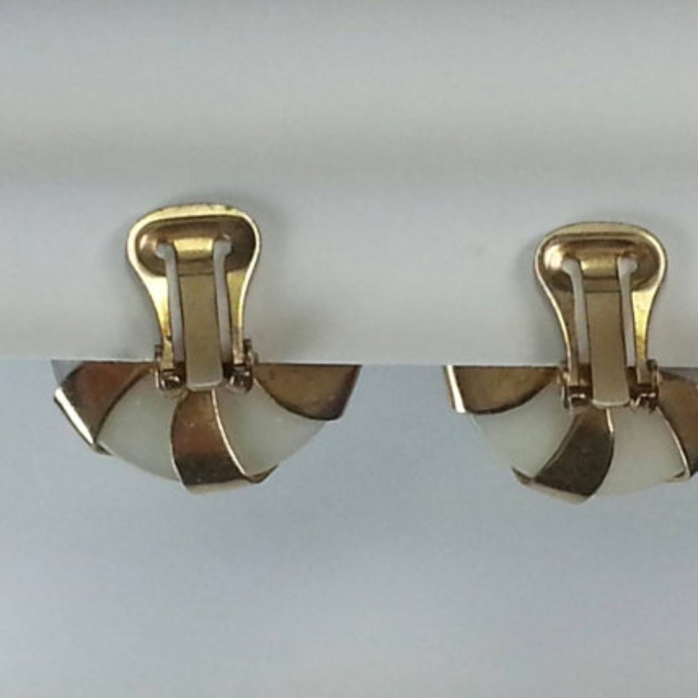 Translucent Brown White Plastic Button Earrings - image 4